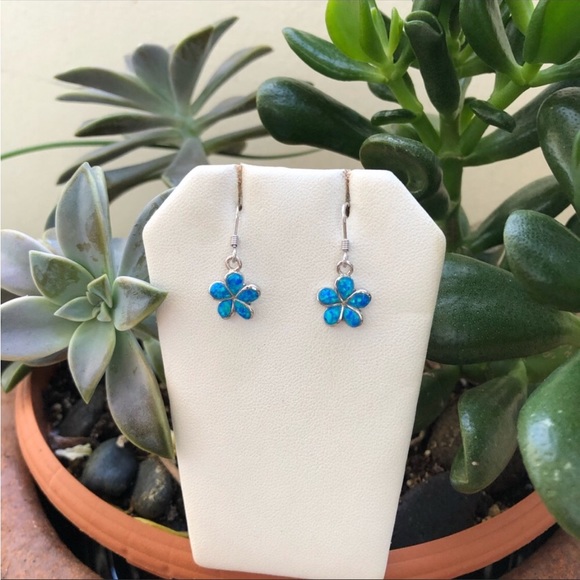 925 Sterling silvers with Blue Opal inlaid plumeria dangling earring.. - Picture 1 of 3